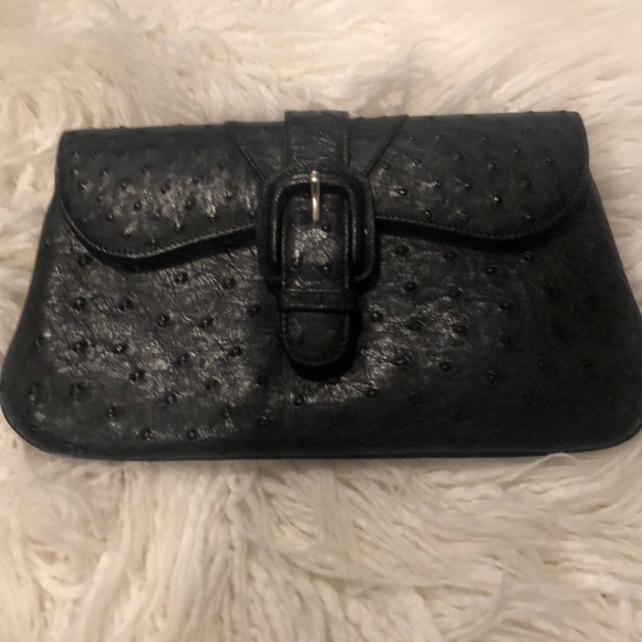 eileen kramer Handbags - EILEEN KRAMER BLACK OSTRICH CLUTCH